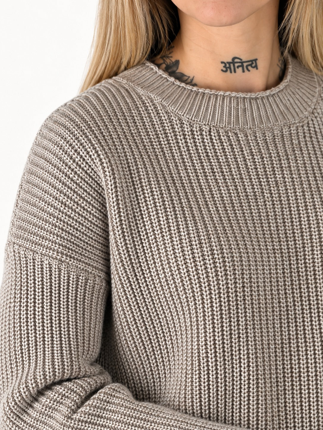 Maglione Nives grigio - dettaglio lavorazione