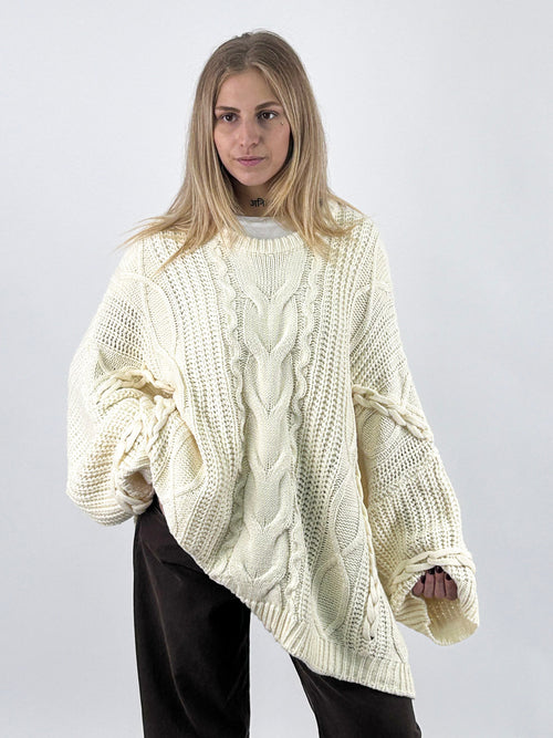 Maglione donna oversize con lavorazione a trecce e maniche ampie panna - vista frontale