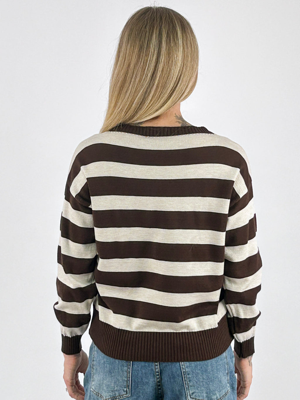 Maglia donna girocollo a righe larghe con spalla scesa marrone - vista retro
