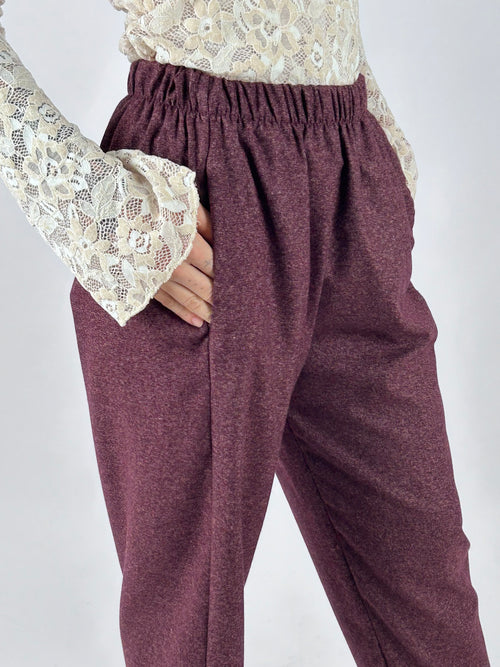 Pantalone Cocoon burgundi, dettaglio vita elasticizzata e tasche