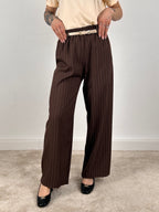 pantalone gessato palazzo marrone vista frontale
