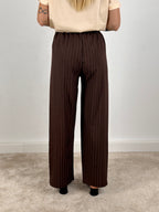 pantalone gessato palazzo vista retro