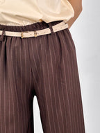 pantalone gessato palazzo marrone vista dettaglio