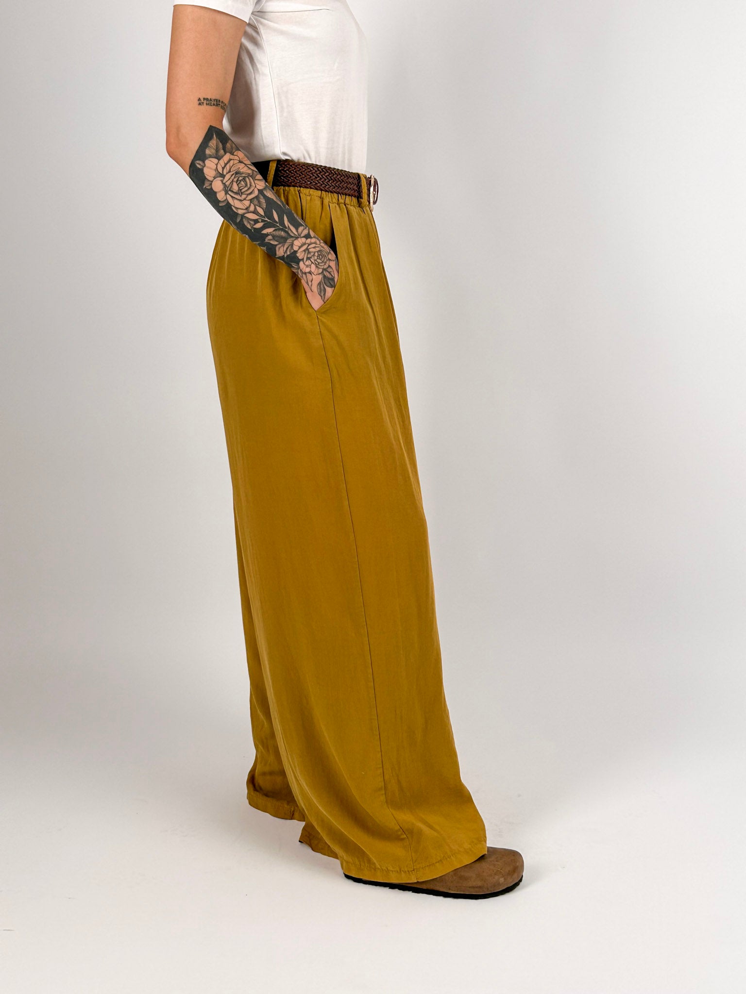 pantalone leggero con cintura senape palazzo - vista laterale