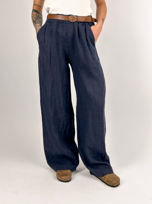 Pantalone donna in lino con cintura coordinata, vita elasticizzata e gamba ampia - vista frontale blu