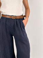Pantalone donna in lino con cintura coordinata, vita elasticizzata e gamba ampia - vista dettaglio blu