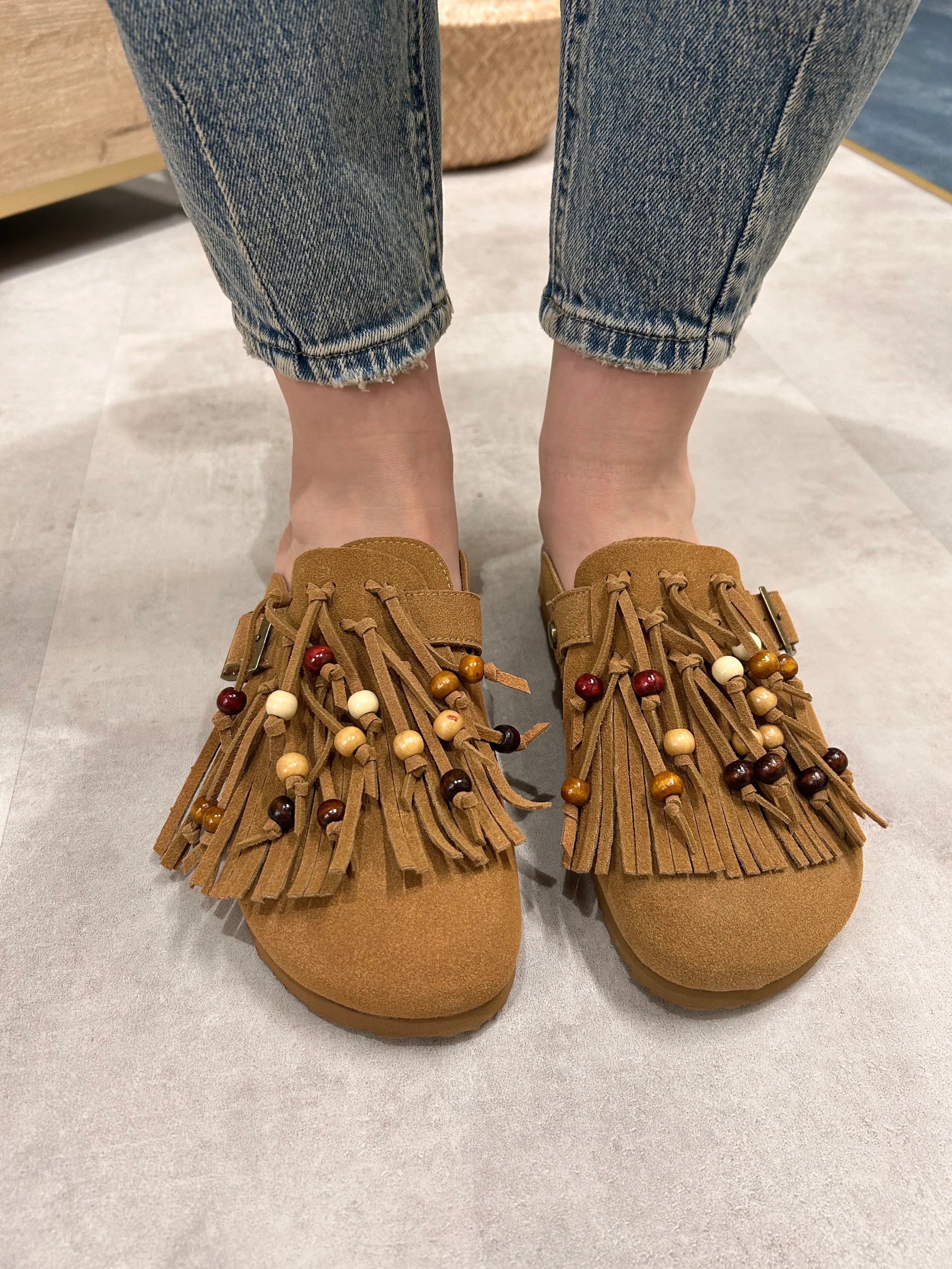 Sabot con frange – scarpa donna sabot con dettaglio frange, stile boho chic