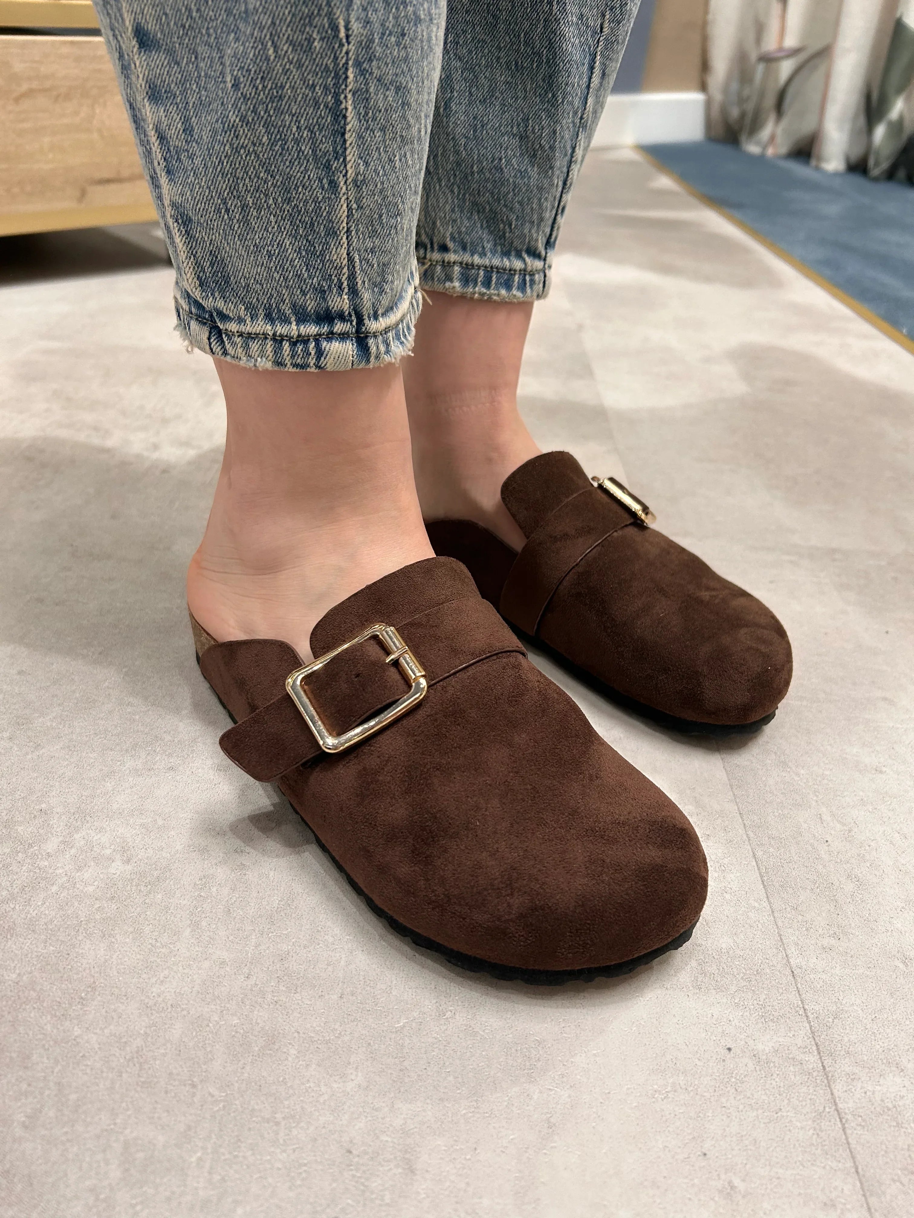  Sabot con fibbie – scarpa donna sabot elegante con dettaglio fibbia, stile chic