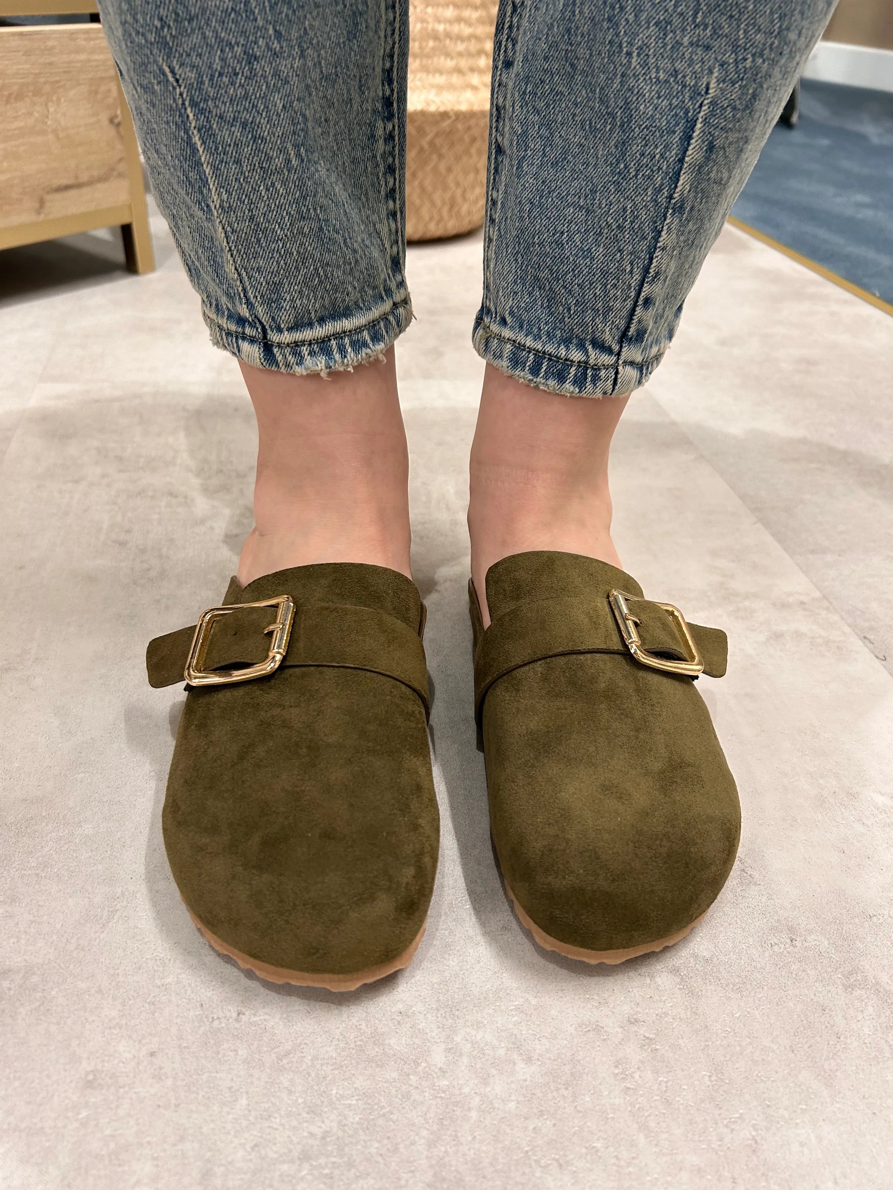  Sabot con fibbie – scarpa donna sabot elegante con dettaglio fibbia, stile chic