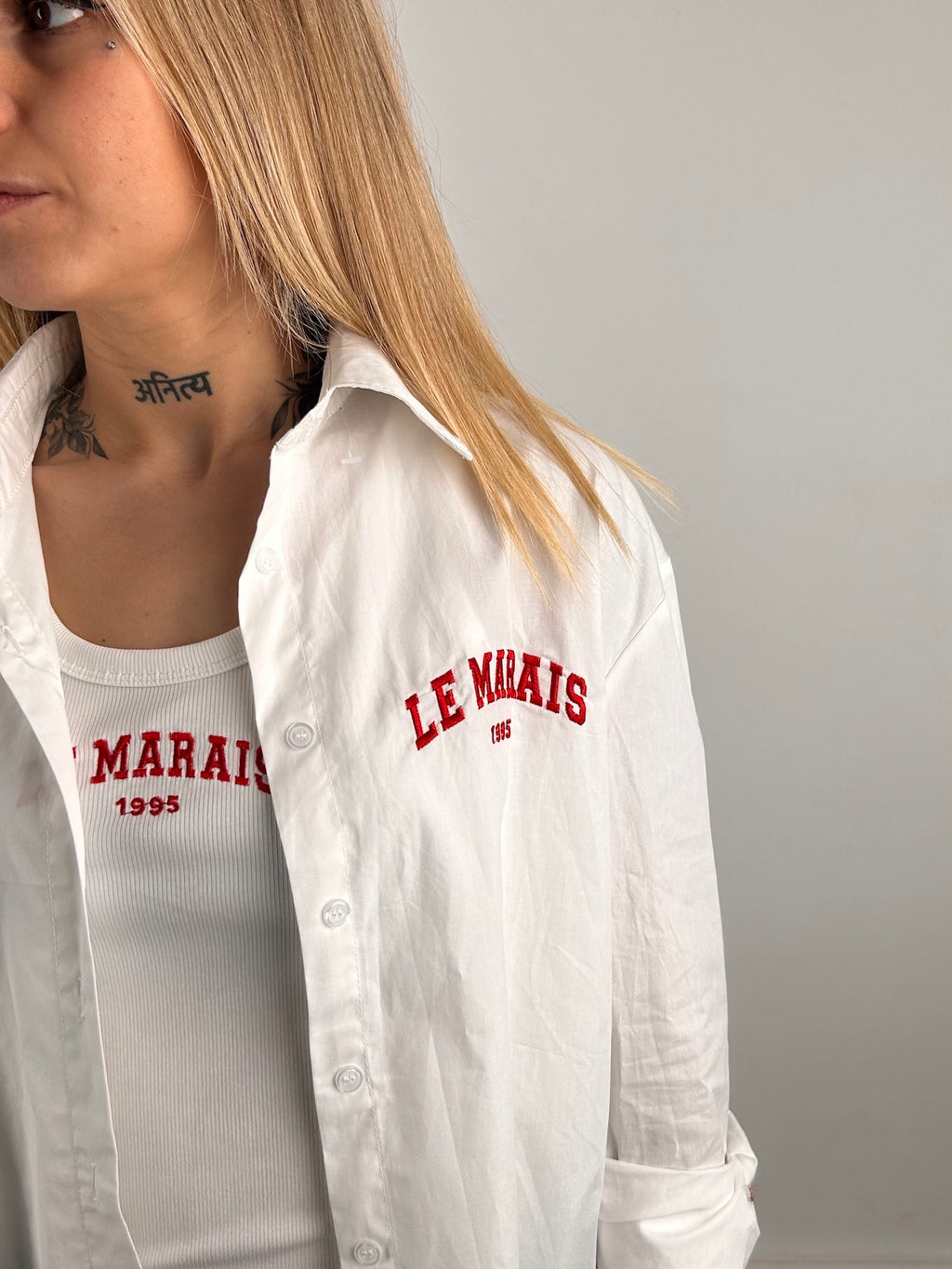 set camicia over e canotta elasticizzata vista dettaglio