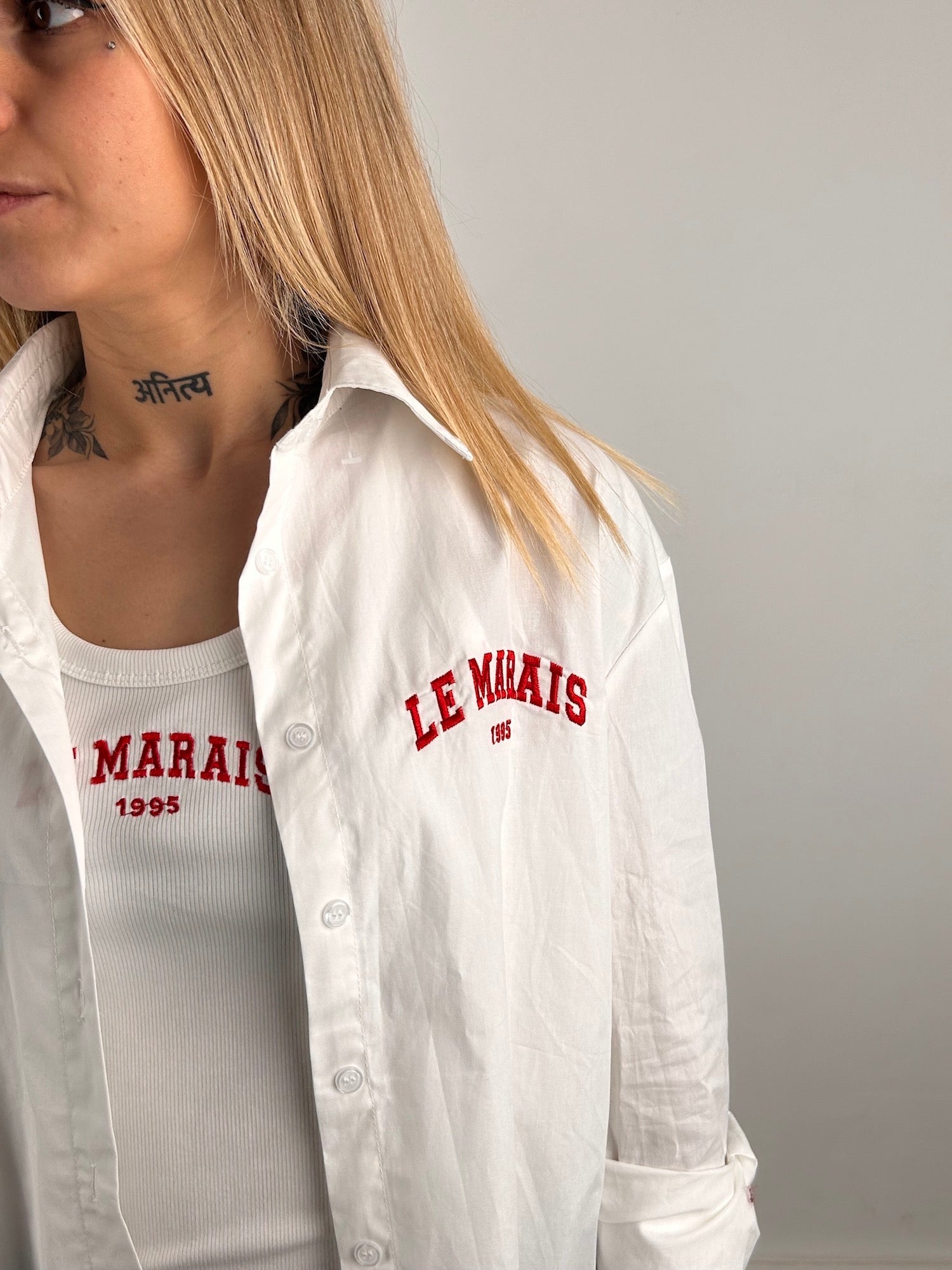 set camicia over e canotta elasticizzata vista dettaglio