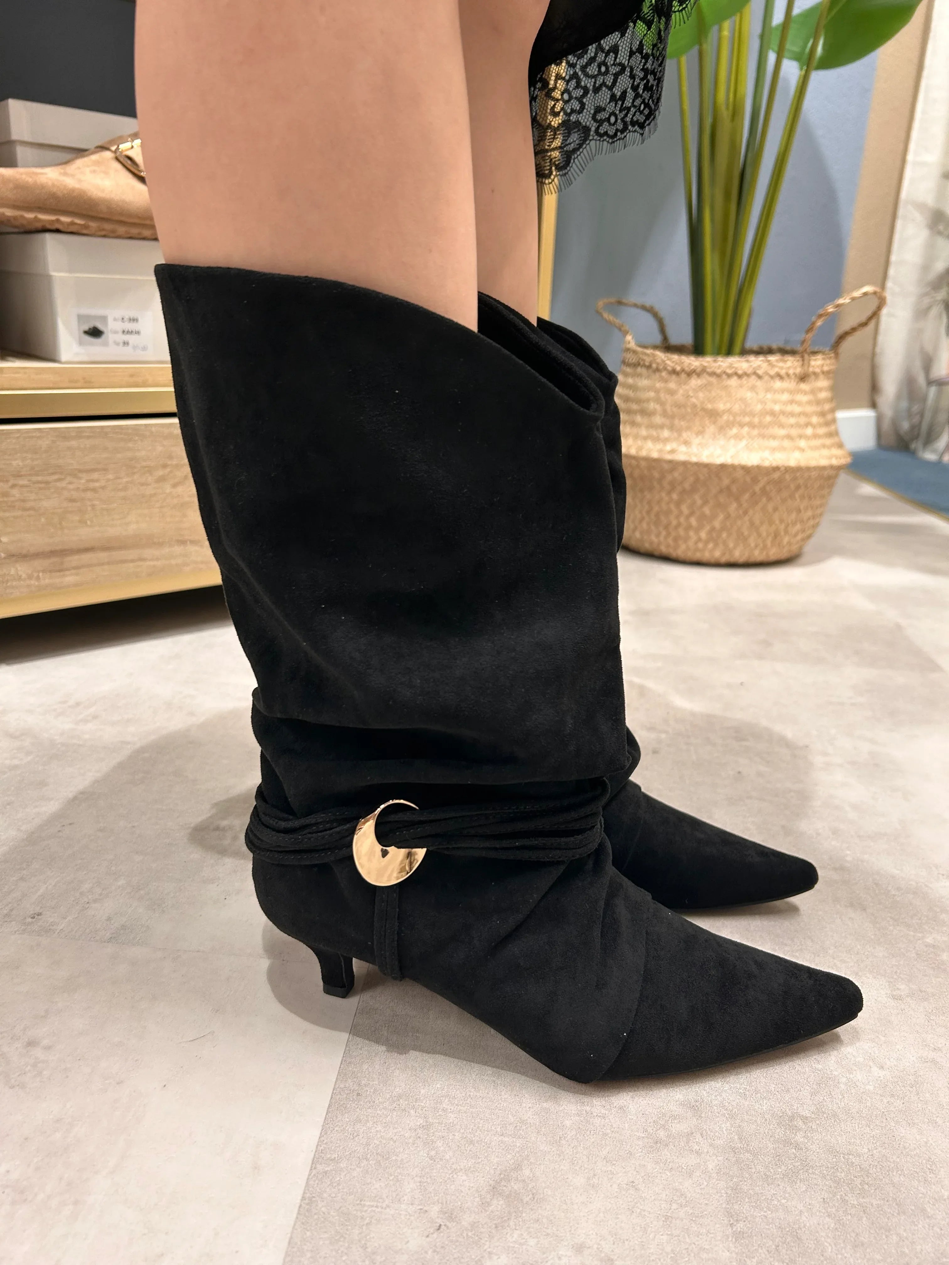  Stivaletto morbido – stivale basso donna in materiale morbido, stile casual elegante

