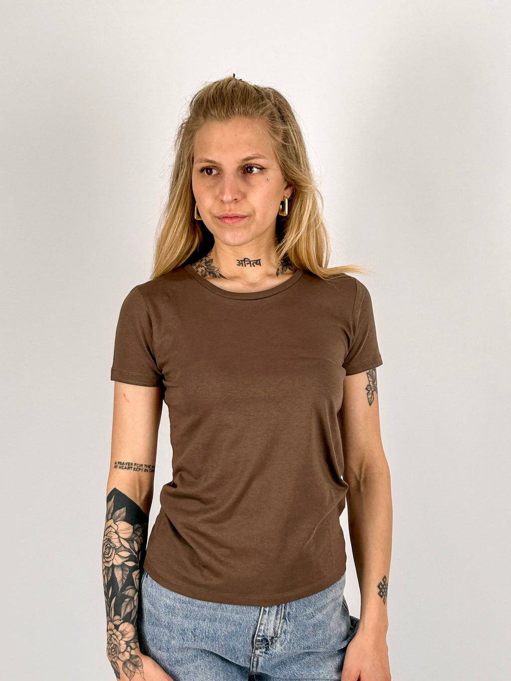 t-shirt basic Cioccolato hangard lab cotone organico - vista frontale
