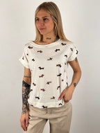 T-shirt Bassotti Fun – t-shirt donna con stampa bassotti divertente, stile casual fun. vista frontale

