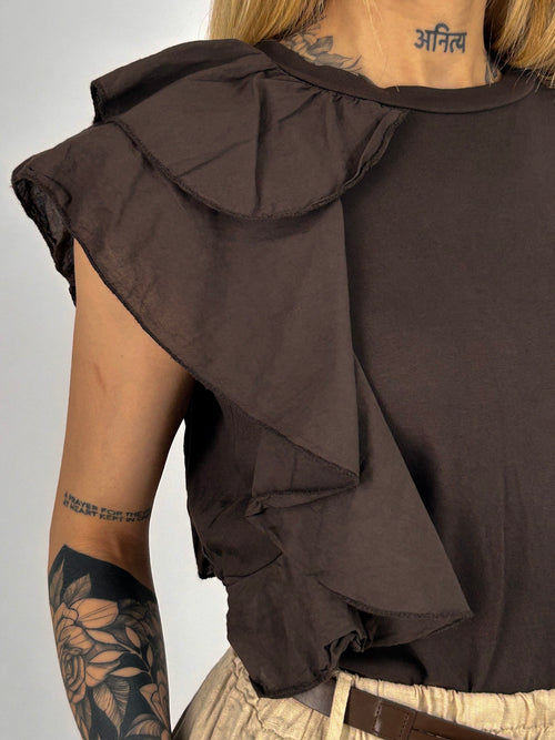 T-shirt donna marrone con dettaglio volant laterale - vista dettaglio