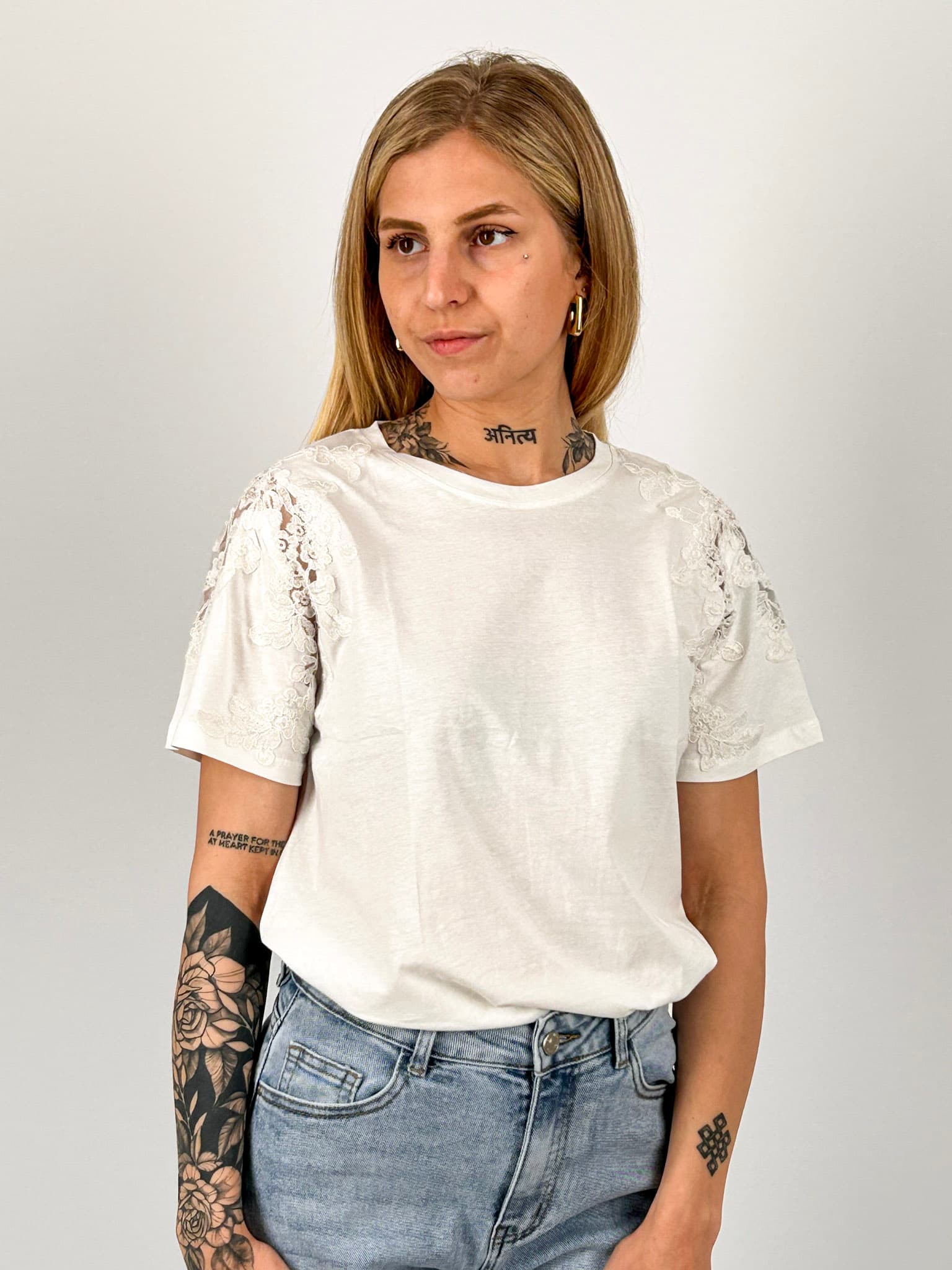 T-Shirt Lace Touch