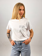 t-shirt voglio tornare negli anni 90. portata dentro